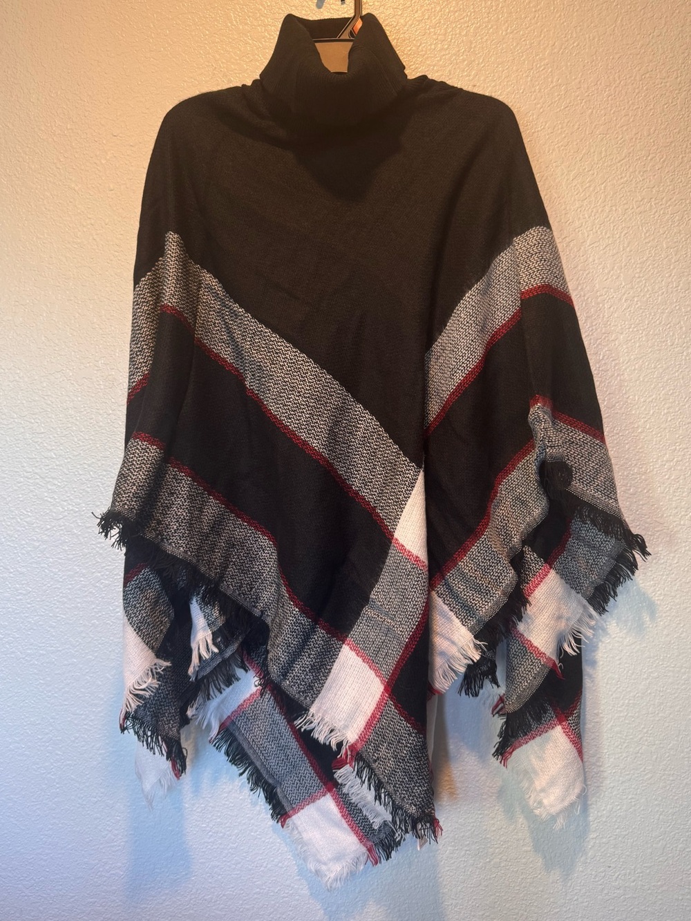 BN women OS Black Plaid Turtleneck Poncho Sweater